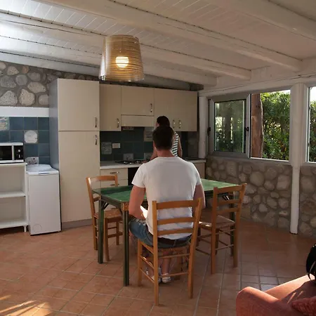 Marinella Beach Apartment Capo Vaticano Exterior photo